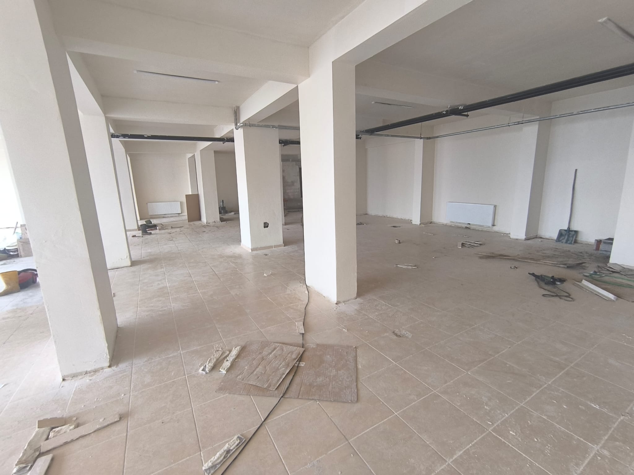 HİLALKENT'TE SATILIK DÜKKAN